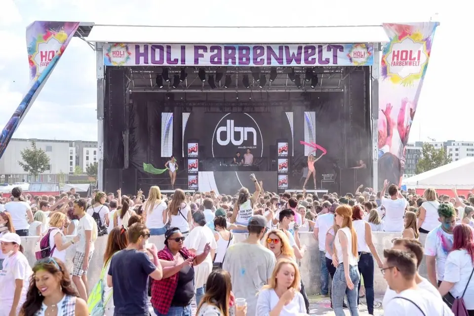 Holi Farbenwelt Stuttgart – Bild 1